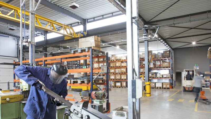 Industriële bouw van bedrijfsunits en kmo-units